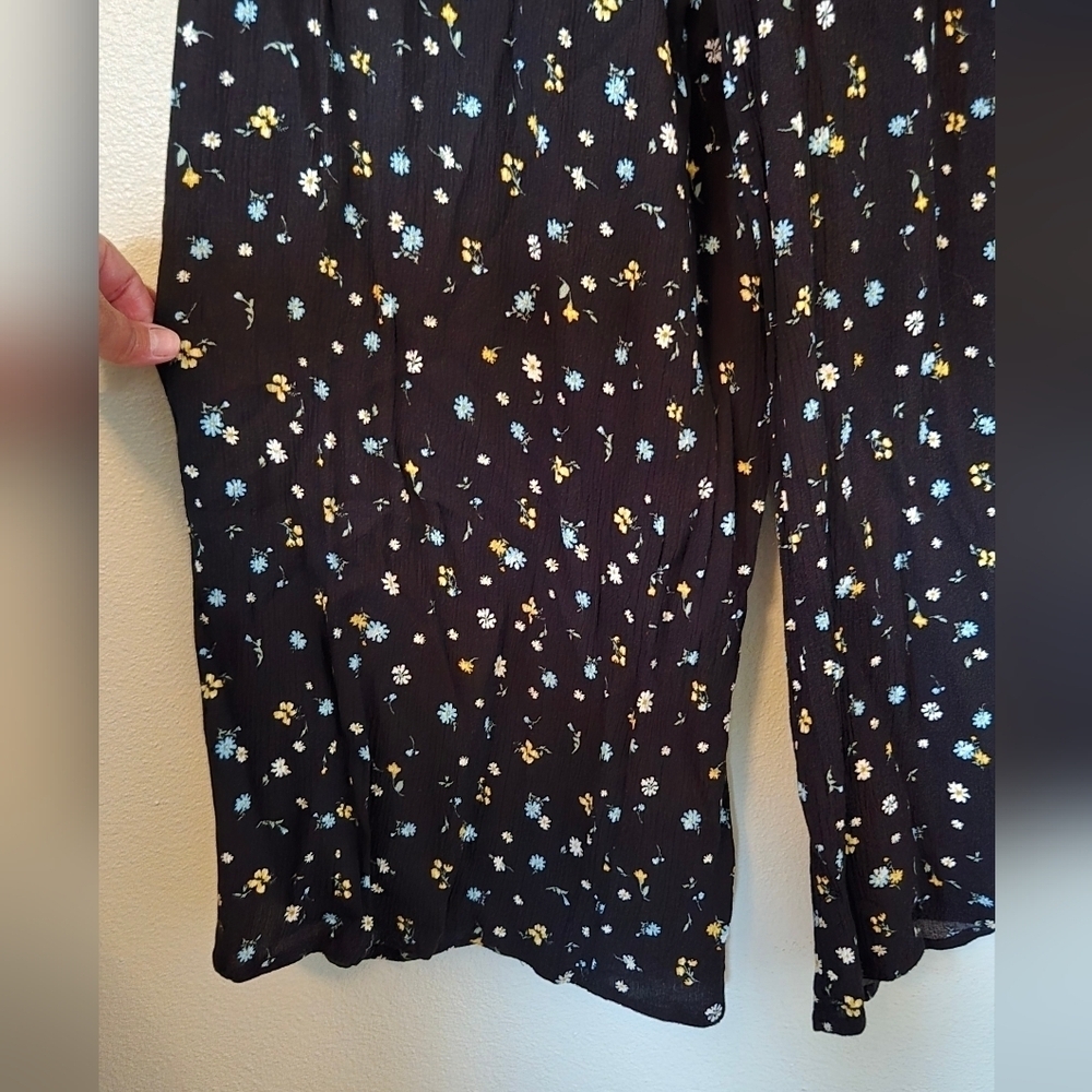 H & H Black Floral Wide Leg Pants Size 16 - Picture 2 of 5